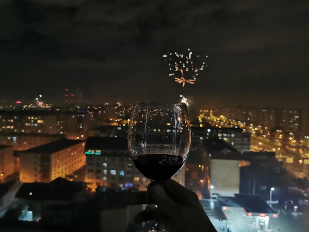 Sunset 84 Bucureşti